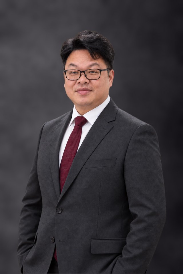 羅健新 律師